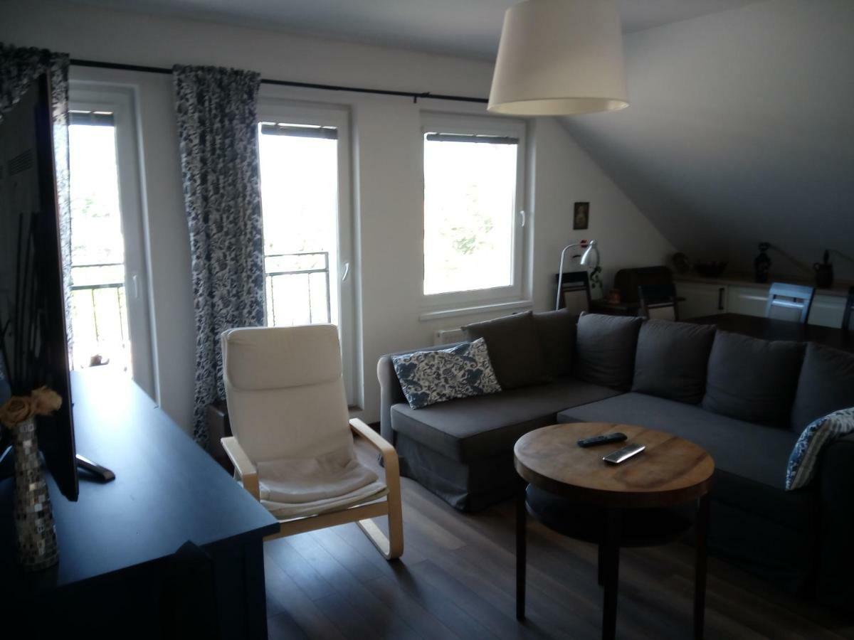 Walnut Apartment With Sauna And Pond Topoľčany Buitenkant foto